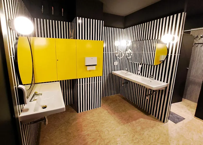 Bed & Bike Barcelona Hostel